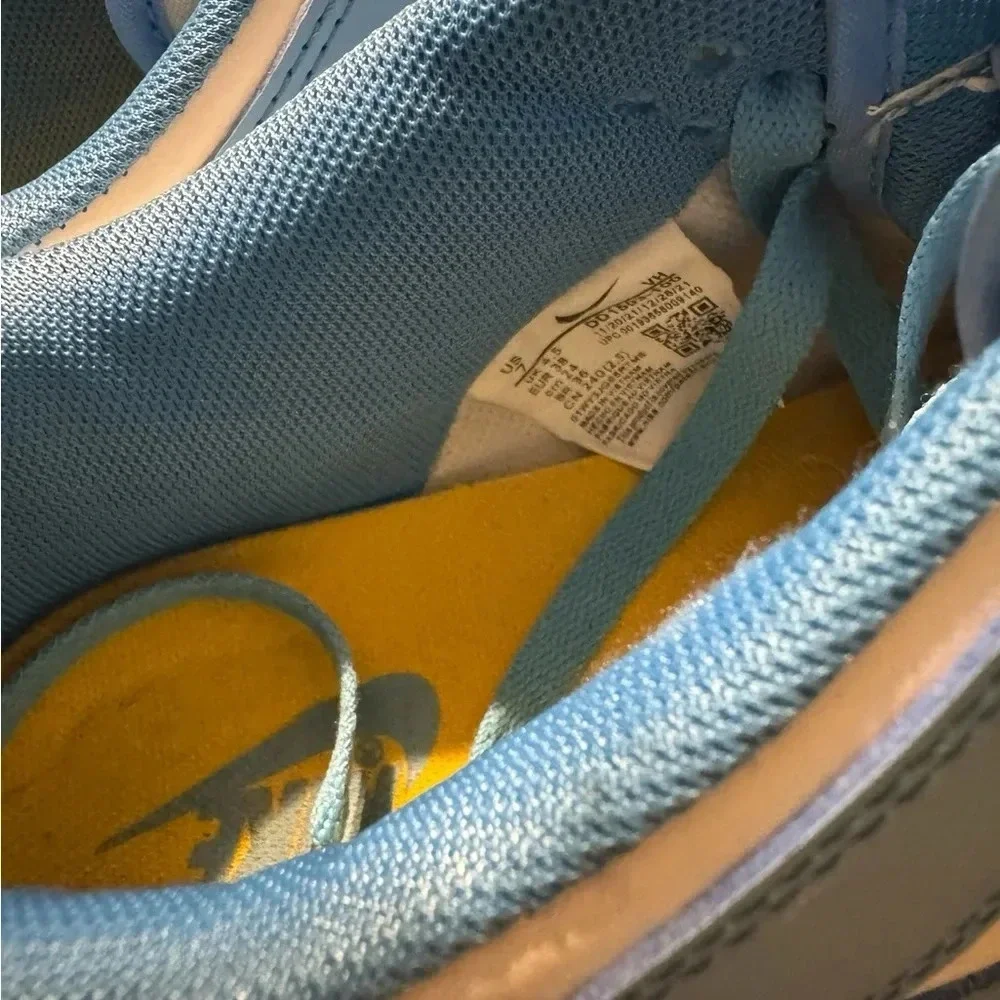 💙 Nike Dunk Low “Coast” Women’s‎ Sneakers Size 7 / EUR 38 💙